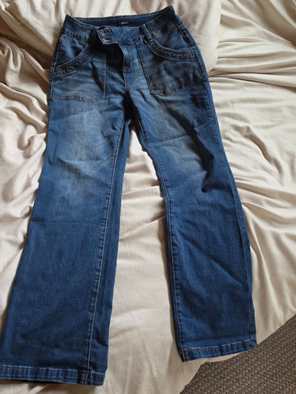 Jeans - Picture 2 of 2